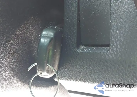 2017 Toyota Rav4 Xle из США, поврежденный, VIN JTMRFREVXHJ113152